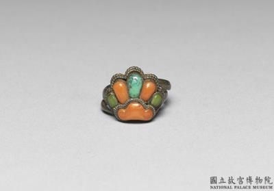 图片[2]-Silver ring with inlay of coral and turquoise, Qing dynasty, 18th c., Tibetan work-China Archive